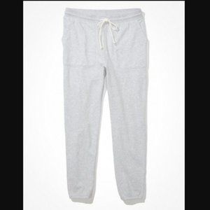 PRICE DROP NWOT AE Low-Rise Joggers in Heather Gray